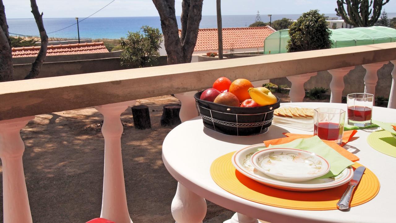Ourmadeira - Villa Mary, Informal, Close To The Beach Porto Santo Kültér fotó